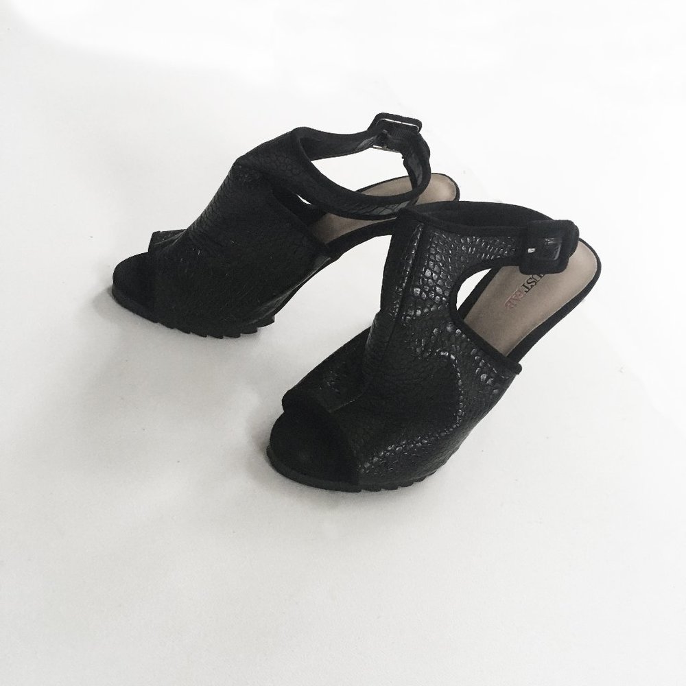 Just Fab Faux Leather Heels / Size 8